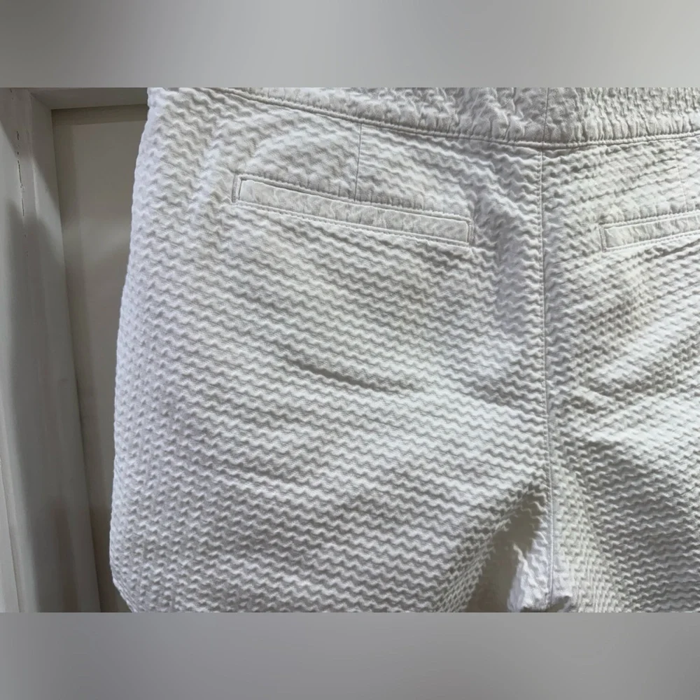 Lilly Pulitzer White  Buttercup Scalloped High Waist Shorts Size 8 - Picture 5 of 14